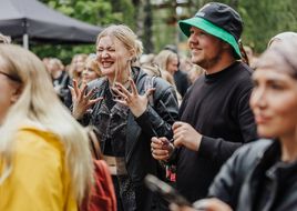 KAHDEKSAN UUTTA ARTISTIA PROVINSSIIN