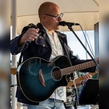 Menev&auml;&auml; musiikkia, taikaa