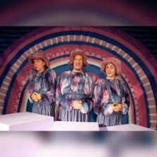Teatteri Rollo esitt&auml;&auml;: K&ouml;p&ouml;tt&auml;j&auml;t