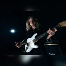 Kitaraklubilla Markus Venehsalo