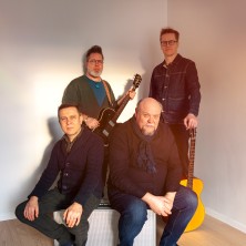 TFO: Kahden valon välissä