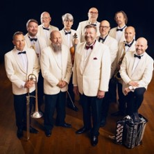 Juha Hostikka & Dallap&eacute;-orkesteri