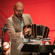 TFO: Enkeleitä ja demoneja