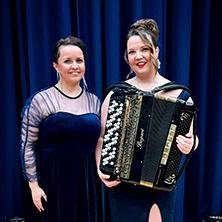 Henna Lepp&auml;nen ja Johanna Debreczeni
