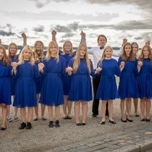Nuorisokuoro Allegro 30-v juhlakonsertti: VÄLÄHDYKSIÄ