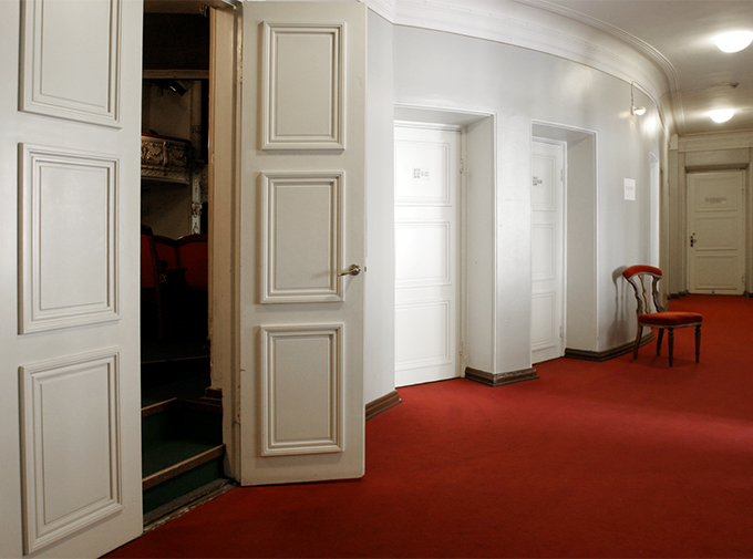 Aleksanterin teatteri - Narikkak&auml;yt&auml;v&auml;