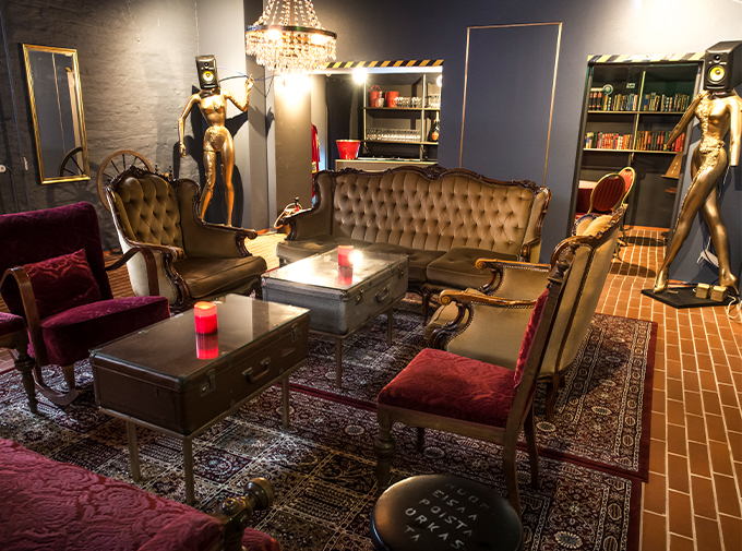 Aleksanterin teatteri - Salakapakka