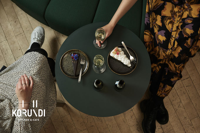 V&auml;liaikatarjoilut