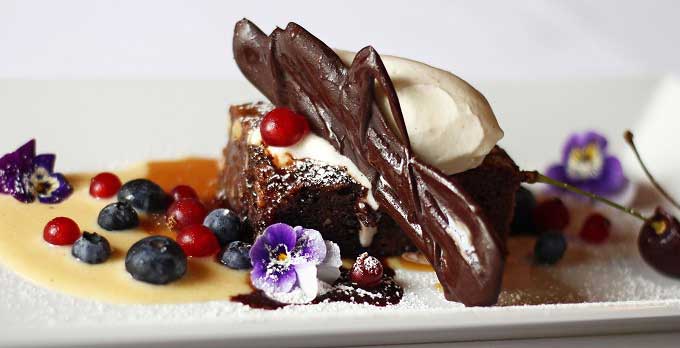 V&auml;liaikatarjoilu